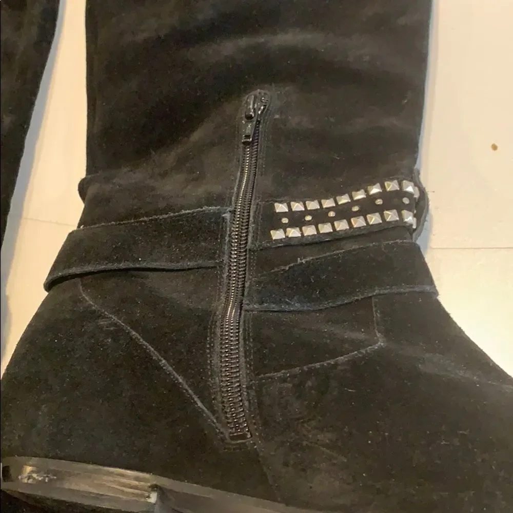 💕Last deal 💕BCBG suede fabric boots